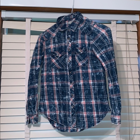 Women’s M flannels - Picture 5 of 10